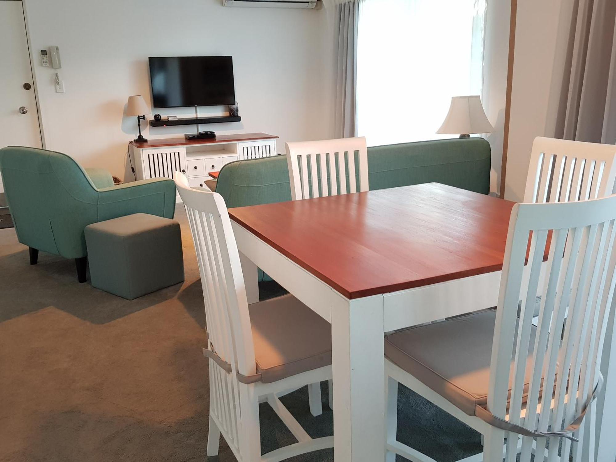 מולולאבה Excellsior Apartments מראה חיצוני תמונה