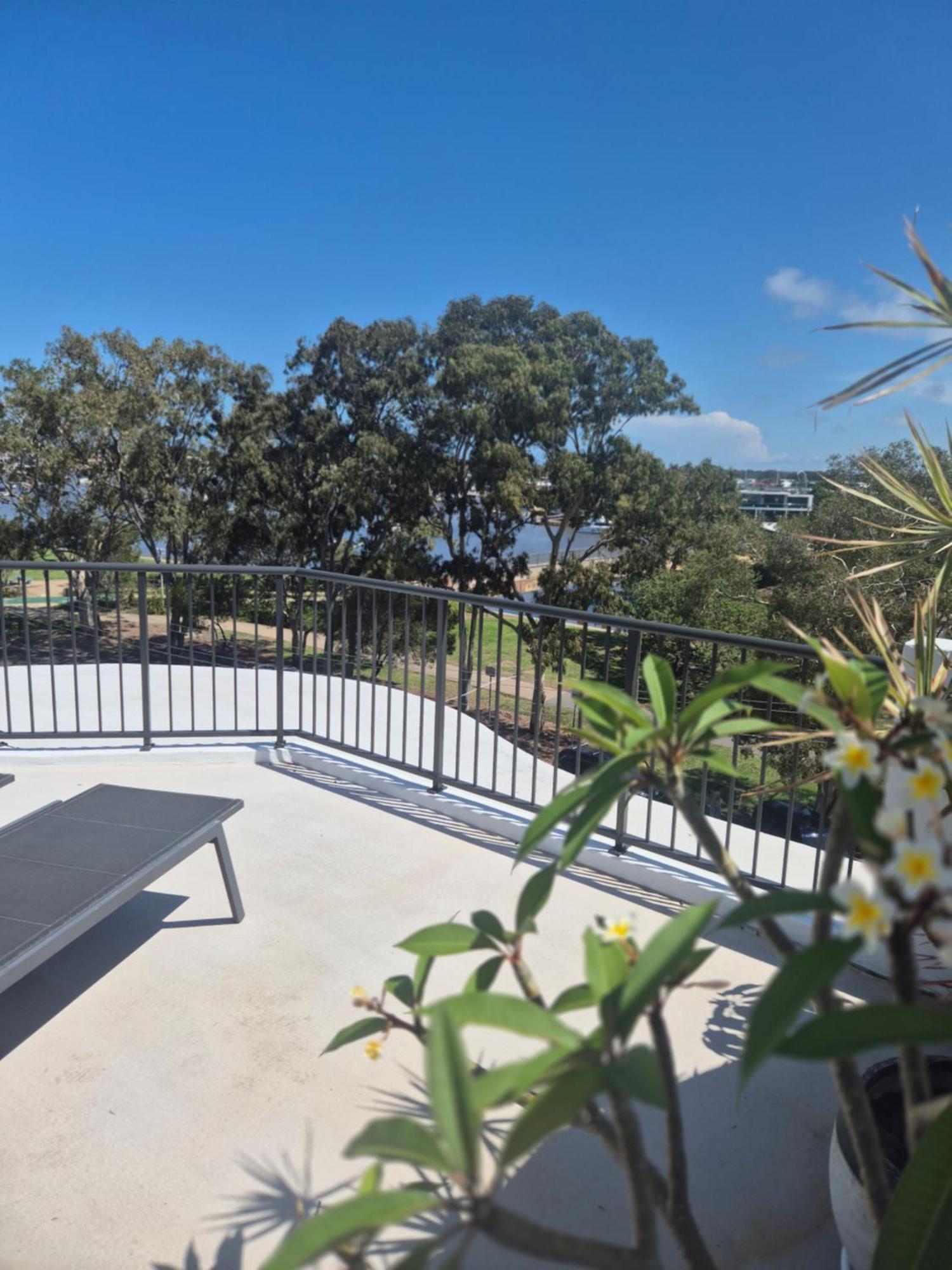 מולולאבה Excellsior Apartments מראה חיצוני תמונה